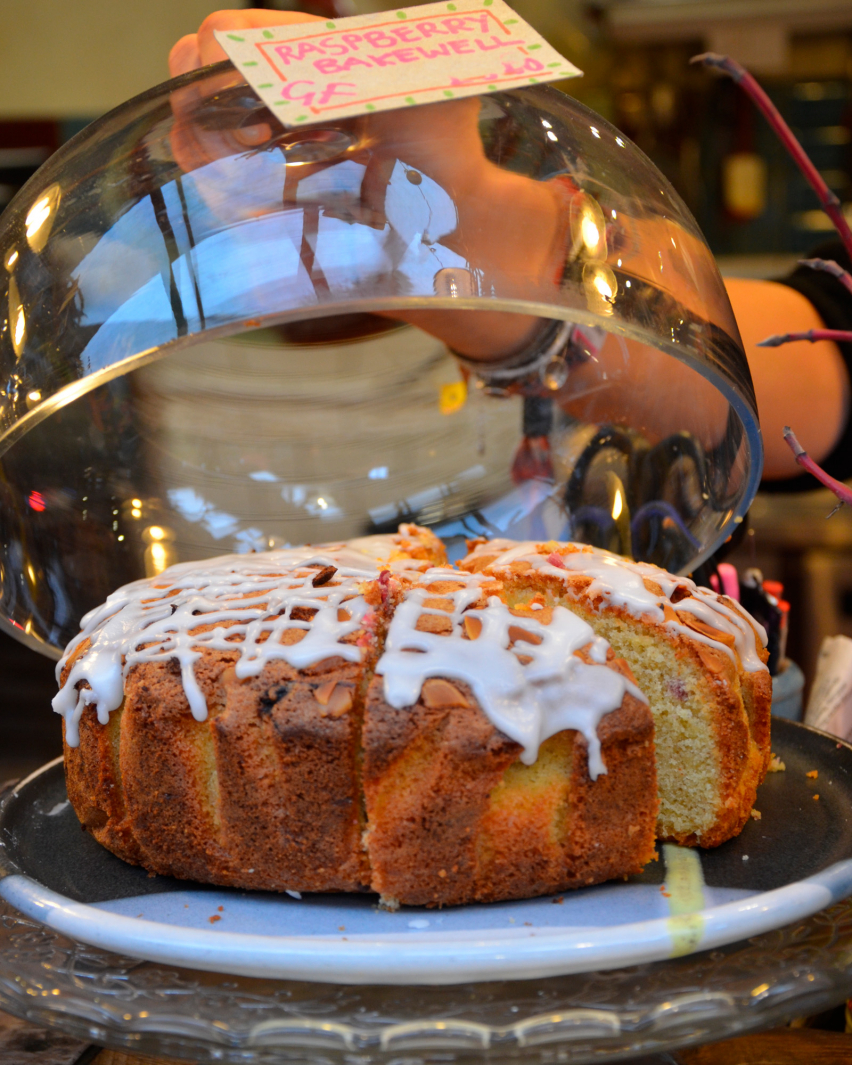 The Straw Kitchen Whichford Pottery